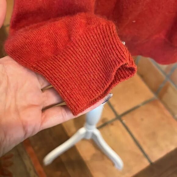 Club Room Rust Red-Orange Estate Cashmere V-Neck Sweater, M - Picture 5 of 7